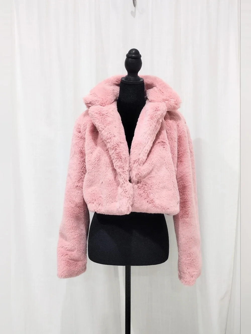 Forever 21 Sz S Dusty Pink Faux Fur Cropped Jacket